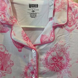 Wicked Pink Graphic Women's Pajama Set